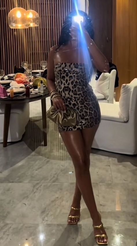 All Black Boat Party Outfit, 21st Birthday Outfits Club, Wet Outfit Aesthetic, Cheetah Mini Dress, Leopard Print Birthday Party Ideas, Leopard Dress Outfit Night, Vegas Birthday Outfit, Leopard Birthday Party Ideas, Leopard Birthday