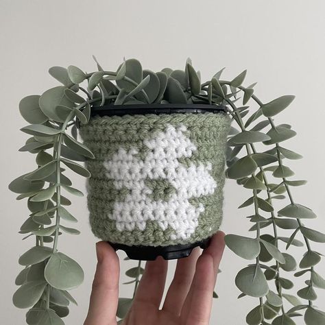 Crochet Plant Accessories, Crochet Pot Cover, Crochet Plant Cover, Crochet Flower Pot Cover, Crochet Pot Covers For Plants, Crochet Flowerpot Cover, Pot Cover Crochet, Plant Pot Cozy Crochet, Knitted Pot Plant Covers