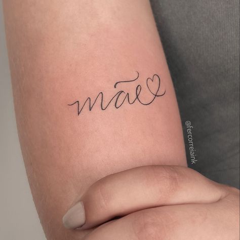 Tattoo Para Mae, Ear Tattoo Ideas, Ear Tattoos, Flash Tattoos, World Wide Web, Tattoo Feminina, Ear Tattoo, Flash Tattoo, Tattoo Quotes