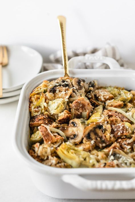 Serve your guests a show-stopping brunch with this overnight mushroom artichoke strata. All the work is done ahead of time for this delicious, savory breakfast casserole with artichoke hearts, mushrooms and cheese! (vegetarian, nut-free) Artichoke Hearts Recipes, Canned Artichoke Recipes, Savory Breakfast Casserole, Best Artichoke Recipe, Mushroom Artichoke, Roasted Artichoke Hearts, Canned Artichoke, Artichoke Heart Recipes, Mediterranean Grilled Chicken