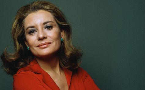 Treasures from the Collection of Barbara Walters Head to Auction - Galerie Proper Attire, Barbara Walters, Tv Icon, Catherine Zeta Jones, American Icons, Will Turner, Nov 6, Famous Women, Today Show