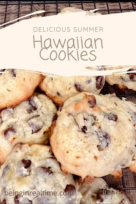 Easy to bake, simple ingredients, short instructions! Combine chocolate chips, coconut, and pineapple to get these delicous Hawaiian Chip cookies! Luau Desserts, Hawaii Desserts, Hawaiian Dessert Recipes, Summer Cookie Recipes, Luau Cookies, Hawaiian Cookies, Hawaiian Desserts, Finger Food Desserts, Coconut Chocolate Chip Cookies