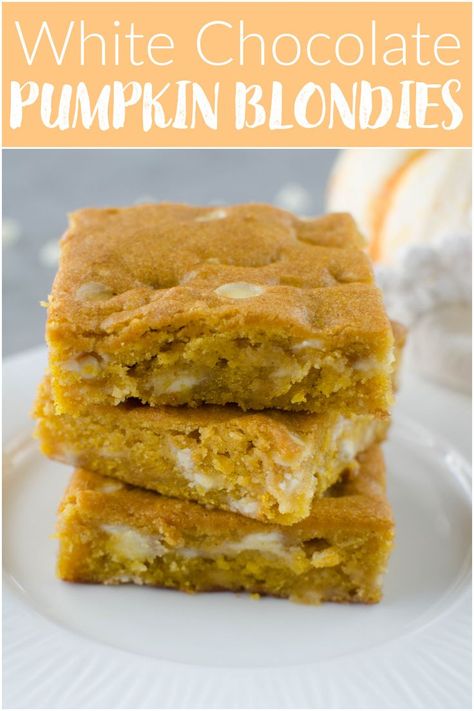 Pumpkin Blondies Recipe, White Chocolate Blondies Recipe, Chocolate Blondies Recipe, Pumpkin White Chocolate, Pumpkin Blondies, Fake Ginger, White Chocolate Desserts, Chocolate Blondies, White Chocolate Blondies