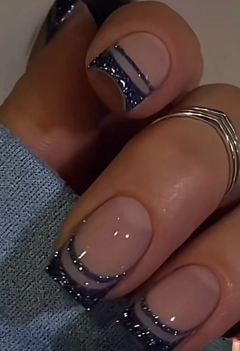 Dip Nails Ideas Wedding, Black Cateye French Tip Nails, Nails For Masquerade Ball, Angle Nails Design, Fancy French Manicure Designs, Mail Tip Designs, Fingernail Designs For Work, French Dip Nails With Design, Short Acrylic Nails Fall Colors