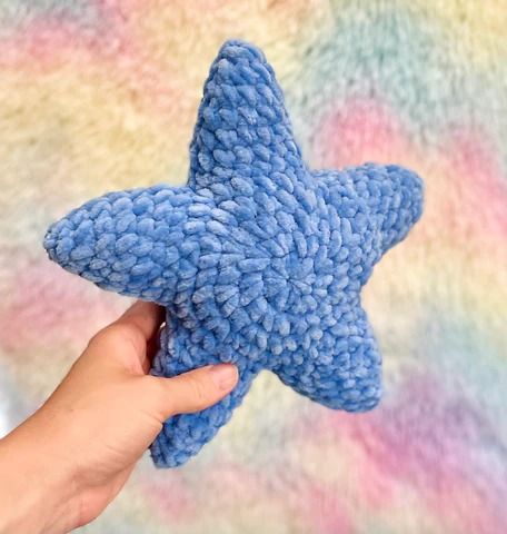 Amigurumi Stars! – yarnybox Amigurumi Star, Invisible Decrease, Felt Eyes, Crochet Knit Stitches, Crochet Christmas Trees, Ear Warmer Headband, Your Crochet, Crochet Pumpkin, Star Diy