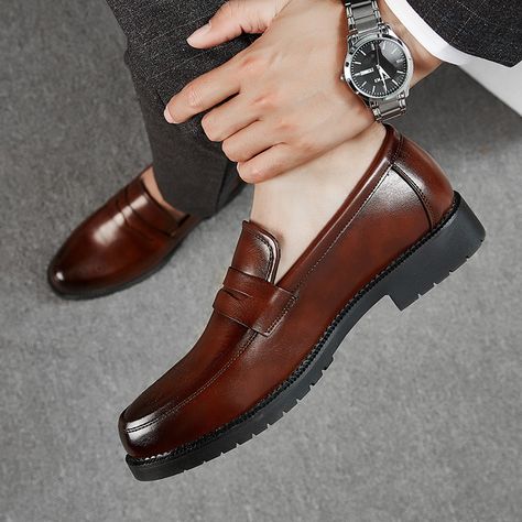 Brand Designer Leather Business Leather Shoes Formal Men's Shoes Fashion Casual Shoes High Quality Brown Loafers For Men, Loafers Men Casual, Mens Fashion Casual Shoes, Penny Loafers Men, Shoes Formal, Mode Costume, Leather Formal Shoes, Business Shoes, Leather Dress Shoes