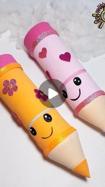 Goose Craft, Diy Crafts Love, Pen Craft, Diy Crafts For Girls, Easy Paper Crafts Diy, Art And Craft Videos, Plastic Bottle Crafts, January 26, Paper Crafts Diy Kids