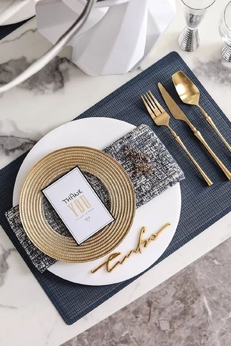 DINNERWARES & CROCKERY Contemporary Table Setting Ideas, Luxury Dinner Plates, Ramadan Table Setting, Dinner Table Set Up, Engagement Dinner, Table Setting Decor, Dinner Table Setting, Dinner Table Decor, Table Set Up