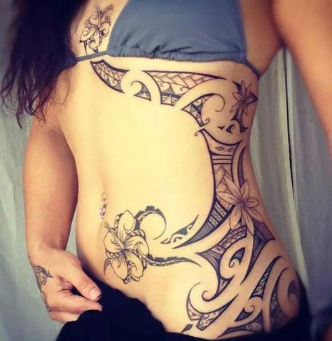 Girl Side Tattoos, Ta Moko Tattoo, Tato Maori, Side Tattoos Women, Tattoos Pinterest, Best Tattoos For Women, Hawaiian Tattoo, Geniale Tattoos, Celtic Tattoos