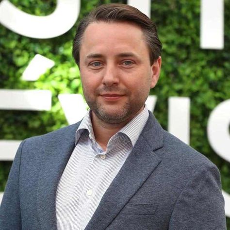 Mad Men alum Vincent Kartheiser is denying allegations of misbehavior on the set of HBO Max series Titans. The star, who plays villain Jonathan Crane, a.k.a Scarecrow, on the new third... Vincent Kartheiser, Superhero Shows, Jonathan Crane, Hbo Max, Mad Men, Scarecrow, Warner Bros, On Set, The Star