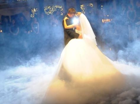 I got: All of Me, (John Legend)! What Should Be Your First Dance Song? Atmospheric Blue, Wedding First Dance, Fog Machine, Photo Booth Rental, First Dance Songs, Winter Wonderland Wedding, Wedding Music, Fairy Tale Wedding, Halloween Wedding