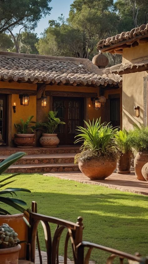 Create Magic: 15 Modern Hacienda Style House Inspirations - Fads Mexican Houses Exterior Haciendas, Hacienda Style House, Small Spanish House, Hacienda Style Homes Interiors, Mexican House Exterior, Small Mediterranean Homes, Hacienda Style Homes Mexican, Modern Santa Fe Style, Old Spanish Style Homes