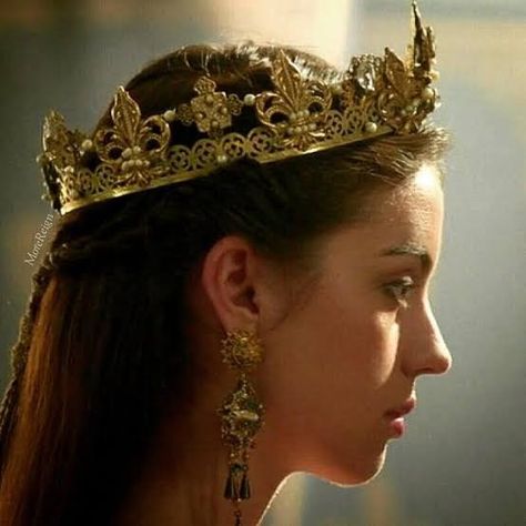 Queen Mary Reign, Mary Reign, Adelaide Kane, Queen Mary, Reign, Tiara, Game Of Thrones, Queen, Hair