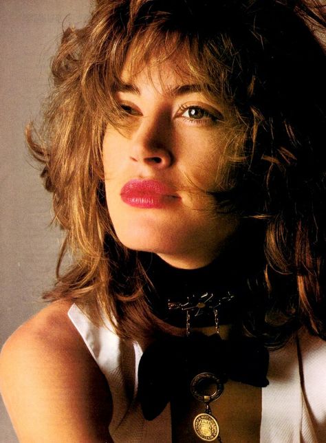 Amanda Pays, Sam Mcknight, 90s Supermodels, Facebook Twitter, Vintage Fashion, Vogue, Actresses, Photographer, Twitter