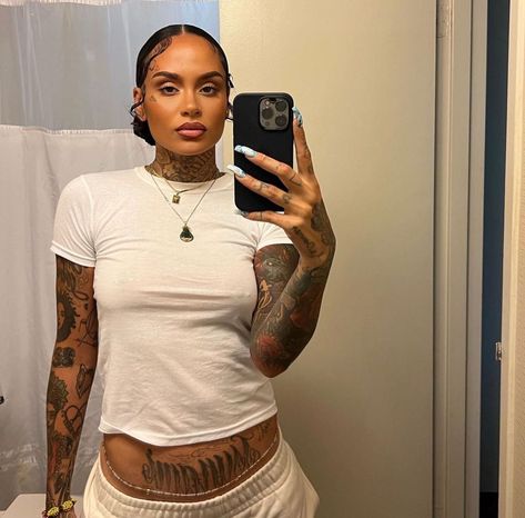 Kehlani Daily on Twitter: "“scuuuuummmeeeee can i take a picture in ur bathroom” Kehlani Via Instagram Post. https://t.co/yTY5RYdblU" / Twitter Kehlani Instagram, Black Women Celebrities, Kehlani Parrish, Tattooed Woman, Chill Fits, Kehlani, Foto Casual, Female Rappers, Take A Picture