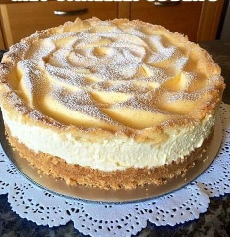 Quark Schneekuchen mit Pudding in 10 Minuten - Kochen Mit Uns Cake With Vanilla Pudding, Snow Cake, German Baking, Side Dishes For Chicken, Warm Cake, Vanilla Pudding, Food Words, Breakfast Dessert, Three Layer