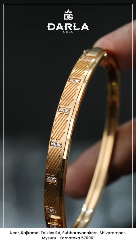 Boys Gold Bracelet Design, Mens Kada Design Gold, Gents Kada, Mens Bracelet Gold Jewelry, Man Gold Bracelet Design, Gold Palace, Gold Kada, Gents Bracelet, Gold Bangles For Women