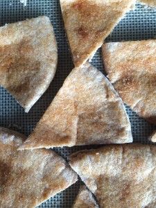 Homemade Cinnamon and Sugar Pita Chips Vegetarian Snack, Vegan Lunch Box, Best Vegan Desserts, Pita Recipes, Dessert Homemade, Future Chef, Vegan Gluten Free Desserts, Plant Based Snacks, Healthy Vegan Breakfast