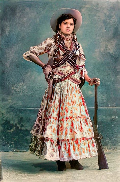 La Adelita, el corrido más popular de la Revolución Mexicana | Francisco Villa, el Centauro del Norte Mexican 1800s Fashion, Historical Mexican Fashion, Mexican Culture Outfits, Mexican Oc, Cowgirl Witch, Mexican Traditional Clothing, Francisco Villa, Mexico People, Latino Culture