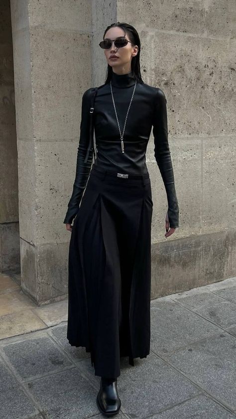 Midi Leather Skirt, Islamic Fashion, Leather Skirt, Street Style, Skirt, Leather, Clothes Design, Clothes, Black