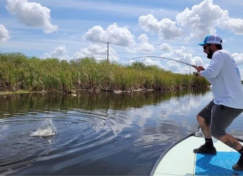 The Beginners Guide to Canal Fishing in Florida | Good Sam Oviedo Florida, Crystal River Florida, Florida Fishing, Miami International Airport, Seaside Florida, Everglades Florida, Salt Water Fishing, Fishing Techniques, Plan A Trip