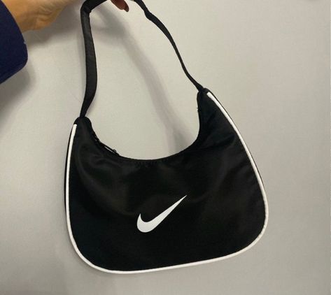 Nike Sporty Shoulder Bag For Daily Use, Black Sporty Shoulder Bag For Streetwear, Everyday Black Nike Bag, Nike Black Travel Shoulder Bag, Nike Shoulder Bag, Nike Black Sporty Bag, Simple Phone Wallpapers, Baguette Bag, Cute Phone Cases