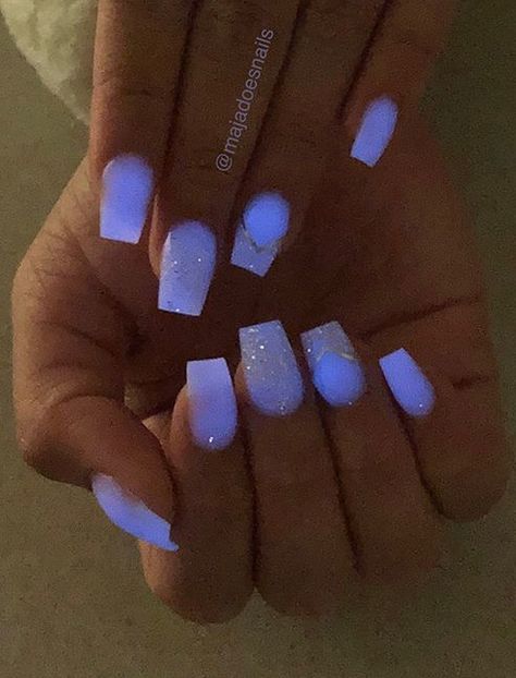 Ballerina Nails Short, Nail Designs Summer Beach, Elegant Nail Polish, Wedding Nail Polish, Glamour Nails, Basic Nails, Colors For Skin Tone, Ballerina Nails, Glow Nails