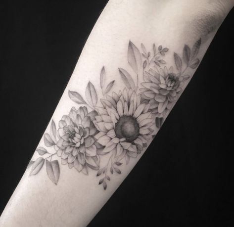 Sunflower Tattoo, May 17, Dahlia, Flower Tattoo, Tatting, Sunflower, Instagram Photos, Tattoos, On Instagram