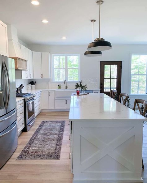 Kitchen With Island Ideas, U Shaped Kitchen Island, L Shape Kitchen Design, White Farmhouse Kitchen, Wood Hood, Farmhouse Island, Kitchen Layouts With Island, Warm Wood Flooring, Building Kitchen Cabinets