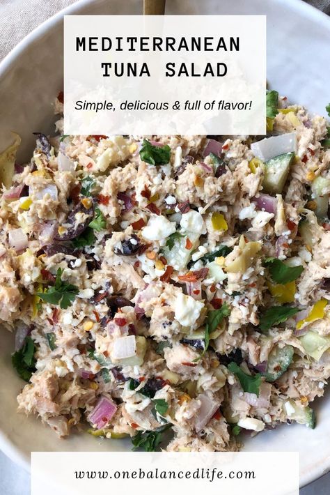 A weekday meal prep staple! This mediterranean tuna salad has all the flavors and is perfect for a healthy lunch during the week. #tunasalad #healthysalad #mealprep #mealpreprecipes #tunasaladrecipes Weekday Meal Prep, Salad Mediterranean, Mediterranean Tuna, Mediterranean Tuna Salad, Mediterranean Diet Food List, Mediterranean Recipes Healthy, Main Recipes, Med Diet, Mediterranean Diet Recipes Dinners