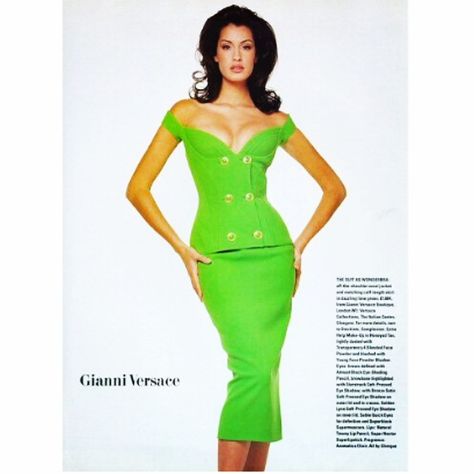 The Grail’s Instagram profile post: “Yasmeen 💚💚💚 in @versace #chic #yasmeenghauri #green #versace #90saesthetic #highfashion #highfashionmodel #ootdfash #fashionphotography…” 1990s Supermodels, Yasmeen Ghauri, Models 90s, 90s Runway Fashion, Runway Fashion Couture, 90s Models, Model Inspo, Dolce E Gabbana, Beautiful Fashion