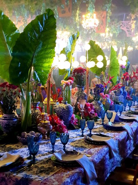 Crazy Rich Asians Table Setting, Crazy Rich Asians Party Theme, Crazy Rich Asians Theme, Crazy Rich Asians Wedding, Debut Decorations, Asian Party Themes, Victorian Wedding Themes, Aruba Wedding, Asian Wedding Decor