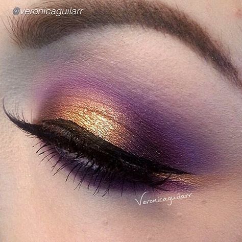 by @Veronica Sartori Sartori Sartori Aguilar "Close up of one of my previous looks. Wearing @motivescosmetics @M∙A∙C Cosmetics @b h Cosmetics @urbandecaycosmetics Slay Makeup, Egyptian Makeup, Graduation Makeup, Chic Makeup, Makeup Is Life, Uh Huh, Purple Eyeshadow, Beauty Eyes, Bh Cosmetics