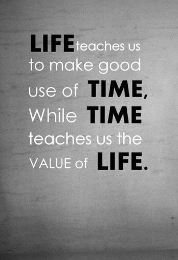 70 Best Short Quotes About Time - Quotes Yard Desktop Background Quote, Best Short Quotes, Life Is Too Short Quotes, Danger Zone, Smart Quotes, 4 Wallpaper, Motivational Wallpaper, Quote Iphone, Quotes Pictures