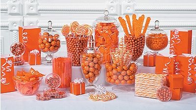 Orange Candy Buffet Orange Candy Buffet, Blue Candy Buffet, Candy Assortment, Rainbow Foods, Orange Food, Orange Wedding Colors, Orange Birthday, Orange Baby Shower, Orange Party