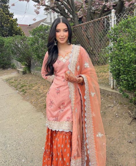 Gurdwara Suits, Pretty Shalwar Kameez, Jaggo Outfit Punjabi Suit, Pani Puri, Punjabi Fashion, Trendy Outfits Indian, Punjabi Outfits, Traditional Indian Dress, Indian Party Wear