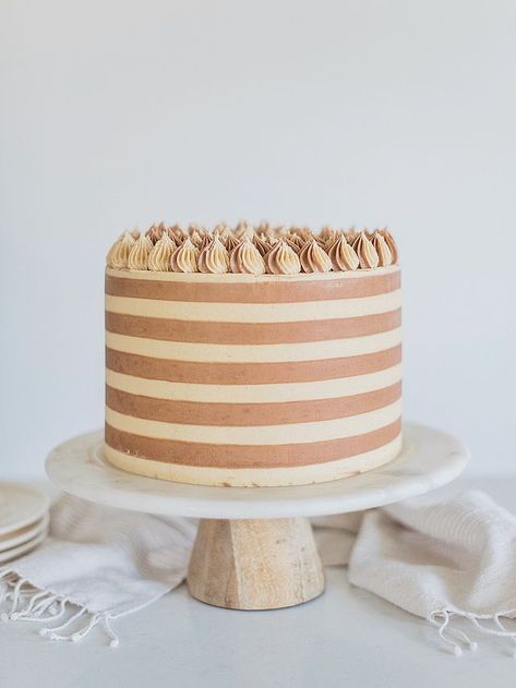 Chocolate Banana Peanut Butter Cake | Cake by Courtney | Bloglovin’ Diy Cake Decorating Ideas, Banana Peanut Butter Cake, Cake By Courtney, Instant Banana Pudding, Glaze Cake, Chocolate Banana Cake, Cakes Inspiration, Banana Peanut Butter, Chocolate Drip Cake