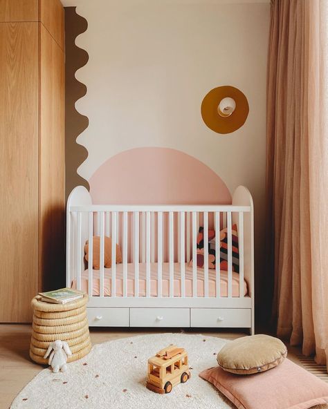 Budget Nursery, Comfortable Reading Nook, Nursery Layout, Calming Interiors, Fun Nursery, Diy Blinds, Vintage Dining Chairs, Beautiful Nursery, Nursery Inspo