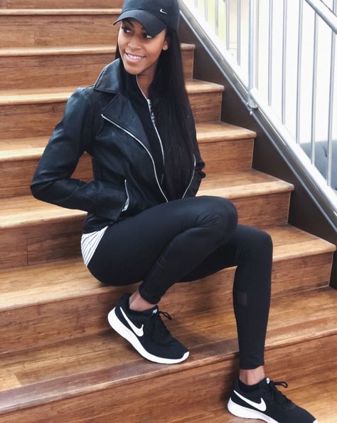 Shop Nike Women's Tanjun Casual … and other curated products on LTK, the easiest way to shop everything from your favorite creators. Fall Athleisure Outfits, Teen Workout, Fall Leggings Outfit, Athleisure Outfit Ideas, Athleisure Street Style, Fall Athleisure, Cheap Workout Clothes, Women Leggings Outfits, Fall Activewear