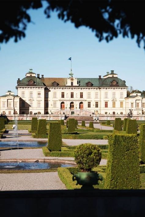 Swedish Royal Family, Palace Interior, Royal Palaces, The Road Less Traveled, Road Less Traveled, Royal Residence, Royal Court, Swedish Royals, Royal Palace