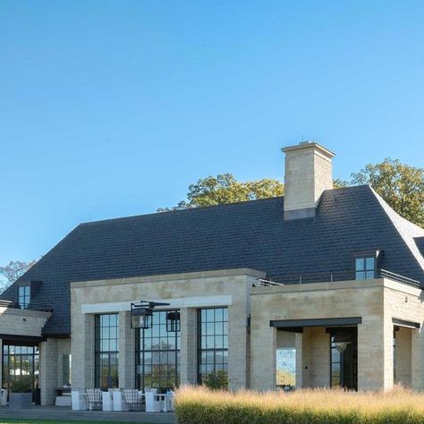 Mcalpine Exterior, Mcalpine House, Architectural Homes, Modern Brick House, Neo Classical Architecture, Contemporary Building, Equestrian Estate, Studios Architecture, Architectural Styles