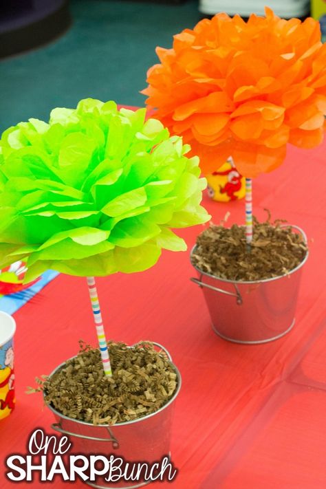 Party Activities For Toddlers, Birthday Party Activities For Toddlers, Diy Truffula Trees, Dr Seuss Birthday Party Ideas, Doctor Suess Birthday, Dr Seuss Party Ideas, Kindergarten Party, Ideas For The Classroom, Dr Seuss Classroom