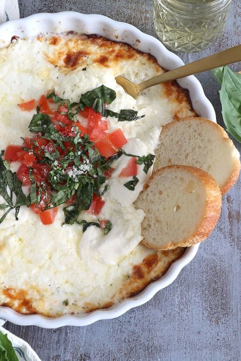 Mozzarella Dip, Party Appetizers For A Crowd, Appetizer For A Crowd, Savory Dips, Bunco Night, Toasted Crostini, Appetizers For A Crowd, Chicken Quinoa, Life Friends