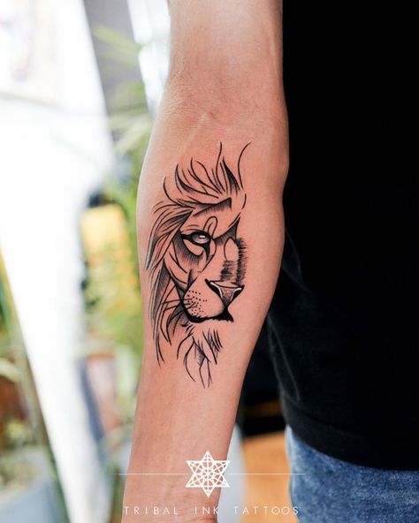 Half Lion Tattoo, Eagle Head Tattoo, Small Lion Tattoo, Cute Halloween Tattoos, Snow Tattoo, Tatuagem Masculina Pequena, Rose Drawing Tattoo, Mens Lion Tattoo, Forearm Band Tattoos