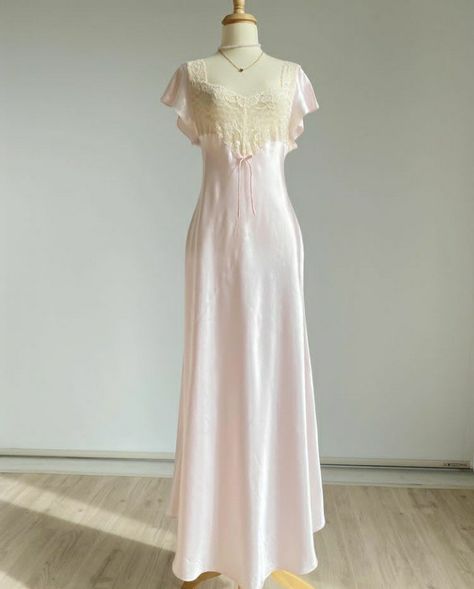 1500s Nightgown, Pajama Aesthetic, Princess Nightgowns, Night Gown Dress, Night Gowns, Dresses Aesthetic, Lovely Clothes, Closet Fashion, Alternative Outfits