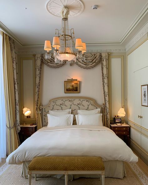 French Hotel Room, Paris Hotel Room, Ritz Paris Hotel, Canopy Crown, Houses Inspiration, French Hotel, The Ritz Paris, Paris Rooms, Ritz Paris