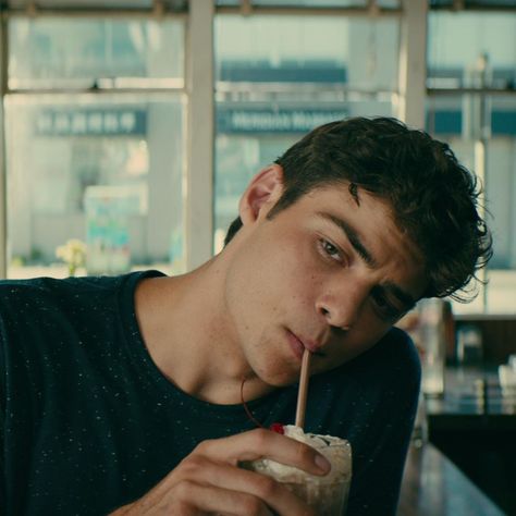 Peter Kavinsky, Jean Peters, Romantic Series, Peter K, Noah Centineo, Apps For Teens, Lara Jean, Jenny Han, Chocolate Shake