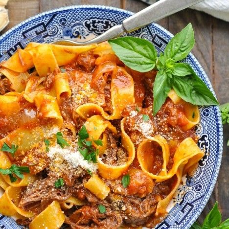 Total comfort food -- with just 10 minutes of prep! Prepare this Beef Ragu recipe in the slow cooker or on the stovetop for an Italian-inspired easy dinner that your family will adore! Chuck Roast Recipe | Beef Roast Recipe | Crock Pot Meals | Crock Pot Recipes | Slow Cooker Recipes | Budget Meals | Cheap Meals | Cheap Dinners Beef Roast Recipe, Beef Ragu Recipe, Chuck Roast Recipe, Recipes Budget, Meals Cheap, Chuck Roast Recipes, Crock Pot Meals, Recipes Slow Cooker, Beef Ragu