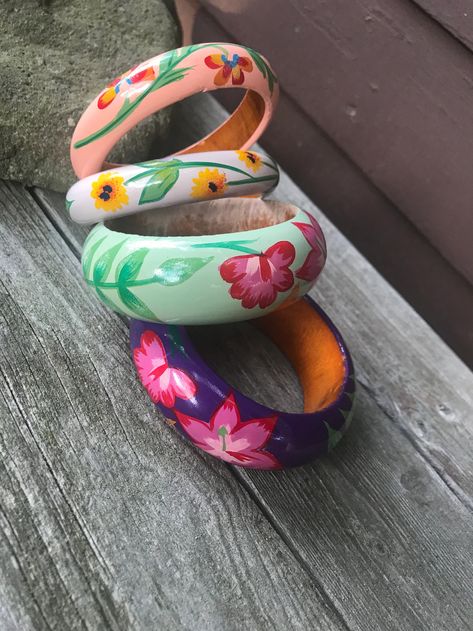 Beautiful Hand-painted Set of 4 Stunning Floral Vintage | Etsy Art Fair Booth, Silk Thread Bangles Design, Thread Bangles Design, Glen Cove, Bracelets Vintage, Bracelet Rainbow, Handmade Clay Jewelry, Hand Painted Gifts, Silk Thread Bangles