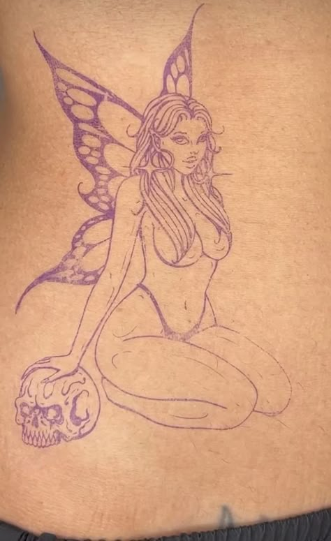 Leg Tattoos Design Drawing, Tattoo Of Woman Body Outline, Naked Fairy Tattoo, Women Body Tattoo, Tattoo Ideas Hip, Men's Tattoo Ideas, Men's Tattoo, Tato Tradisional, Rat Tattoo